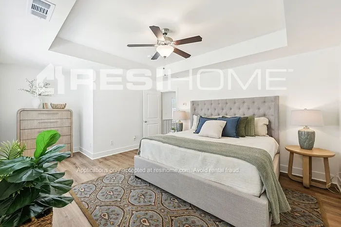 220 Frost Ln — Photo 12