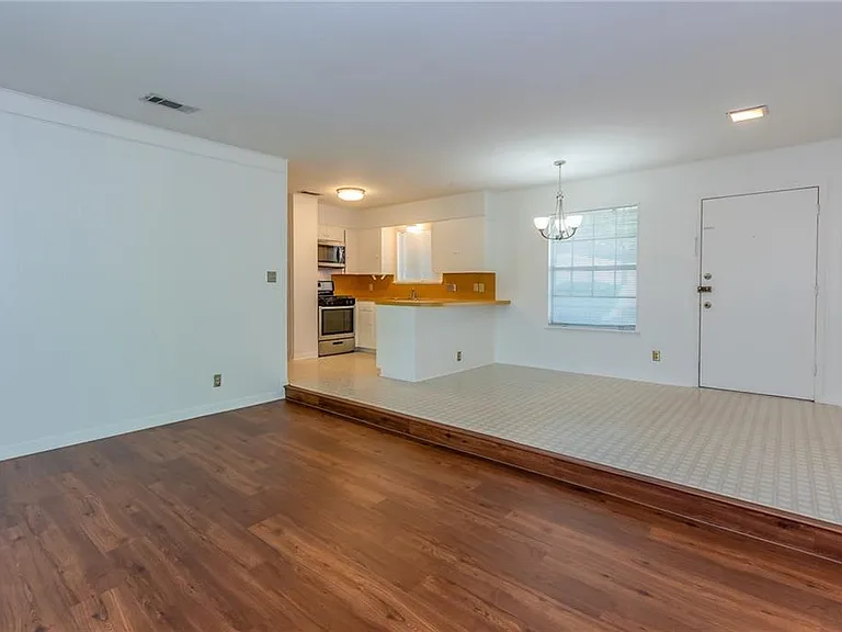 2502 Trailside Dr #B — Photo 5