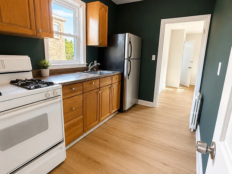 2910 Clearview Ave — Photo 2