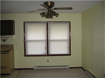 3rd image of 255 Oakfield Dr