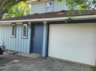 103 W 10th St, Stewartsville, MO 64490