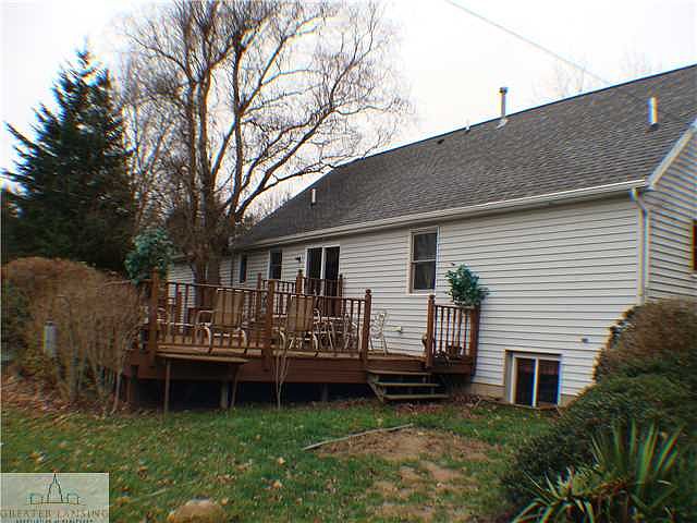 2nd image of 1995 Flanders Rd