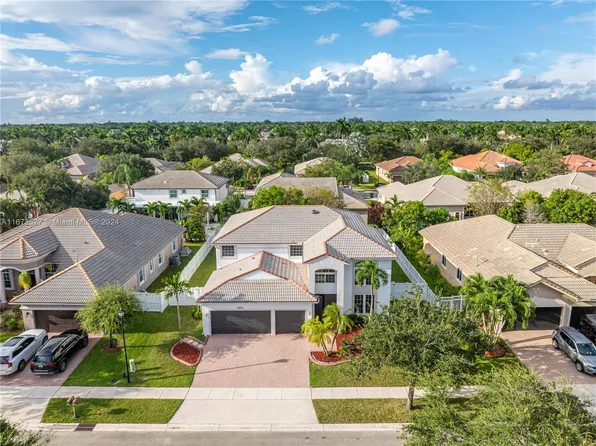 13823 NW 15th St, Pembroke Pines, FL 33028