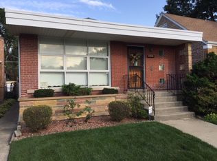 8955 S Euclid Ave, Chicago, IL 60617