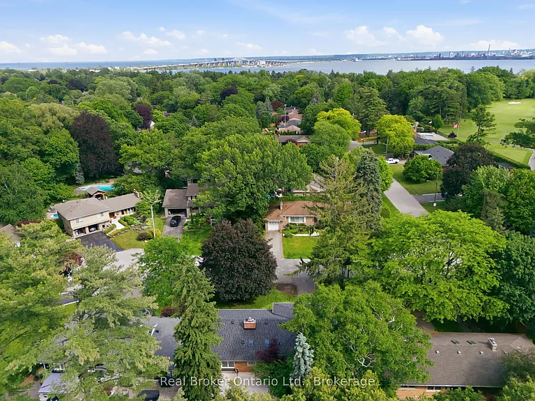 571 Leonard Ct — Photo 3