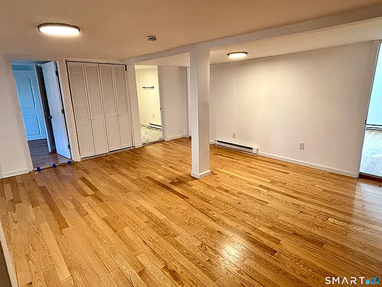 582 Main St — Photo 4