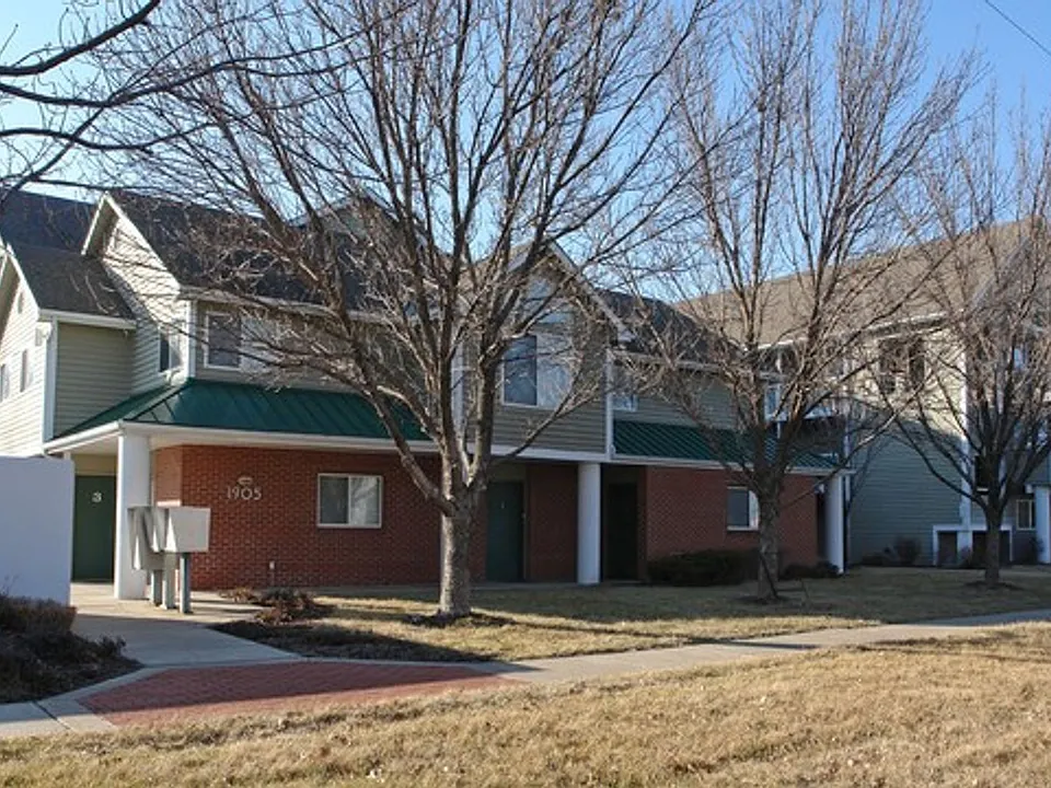 Regents Court Apartments