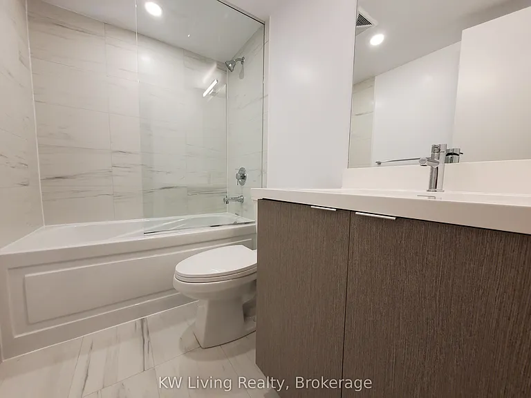 219 Dundas St E #1607 — Photo 5