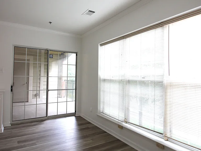 1100 Quaker Hill Dr #127 — Photo 10