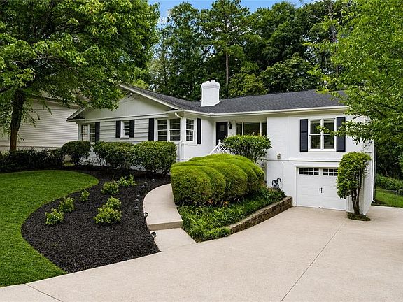 2nd image of 625 Channing Dr NW