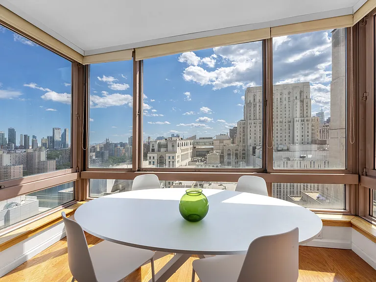 524 E 72nd St #26B — Photo 3