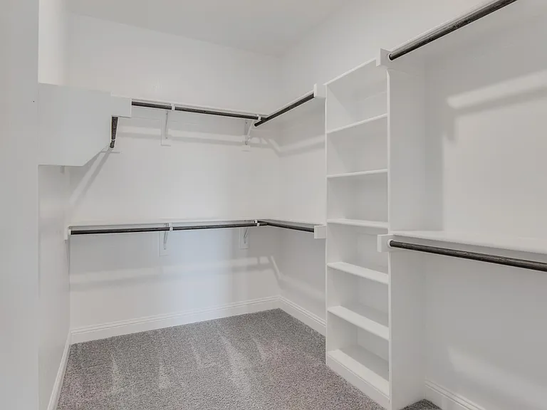 1021 Catskill Ct — Photo 14