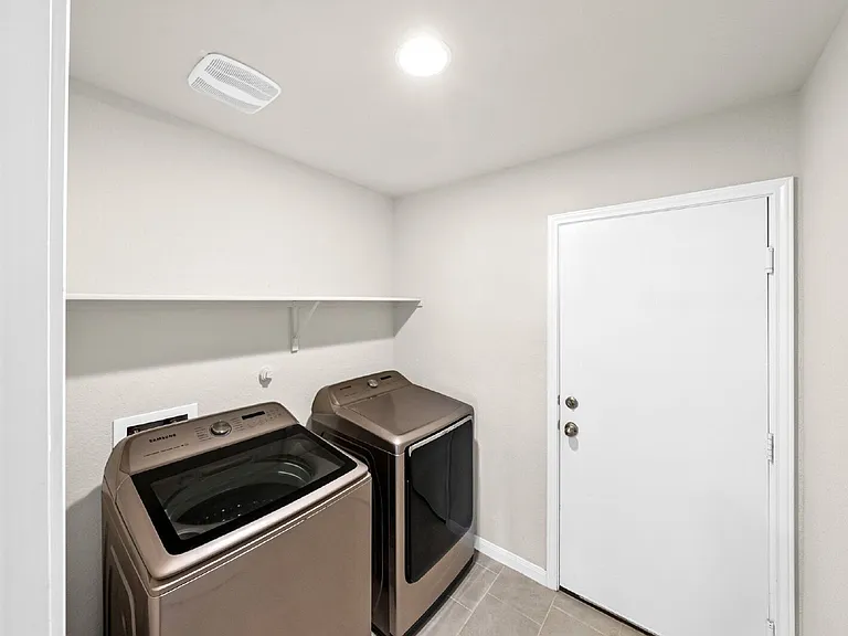 277 Orion Dr — Photo 31