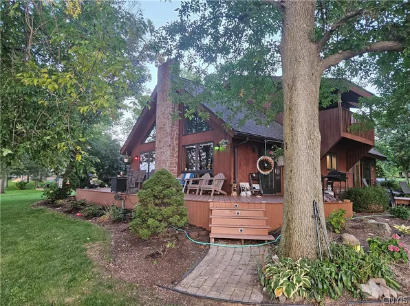 47359 Sunset Dr, Wellesley Island, NY 13640