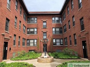 7419 N Clark St, Chicago, IL 60626