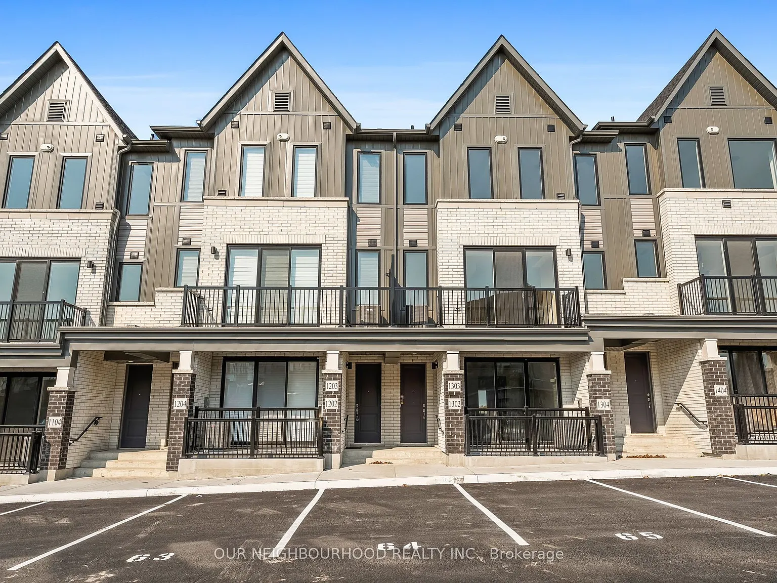 2 bed, $2,300 — Photo 1
