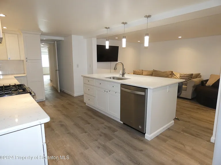 607 3rd Ave #LOWER LEV — Photo 7