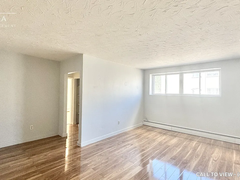 494 West St #27