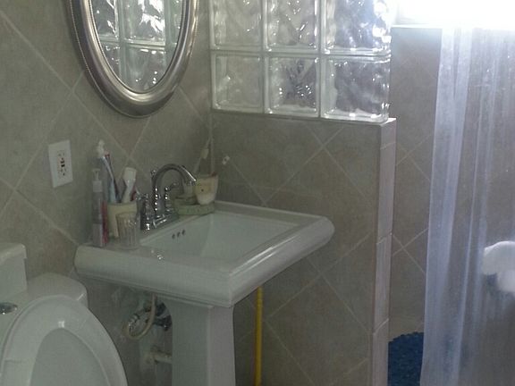 3rd image of 4922 NW 54th St