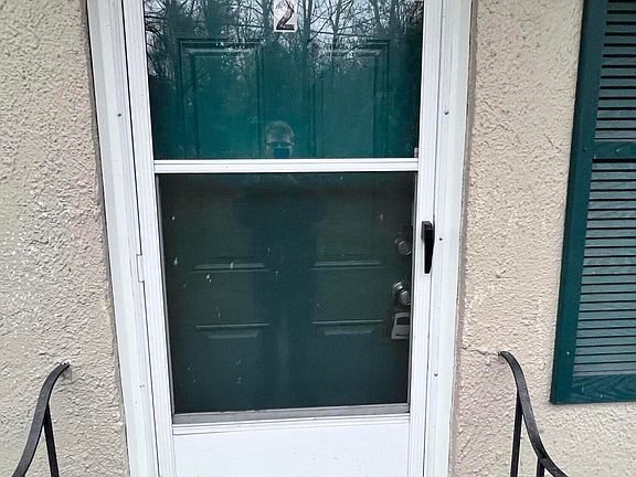 2nd image of 1332 Hillcrest Ave #3