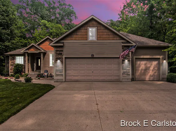 872 Bear Lake Rd, Muskegon, MI 49445
