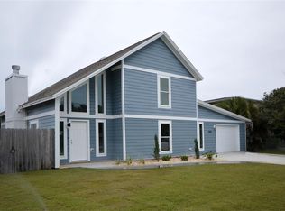 1249 Redwood Ln, Gulf Breeze, FL 32563