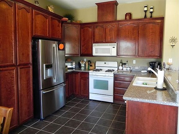 4th image of 405 Montaro Ct