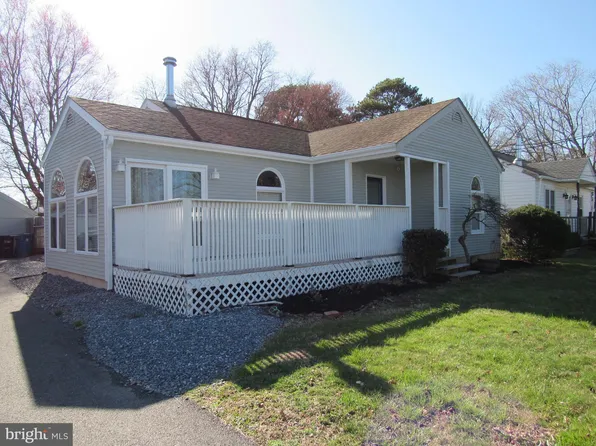 111 Old Wharf Ln, Queenstown, MD 21658