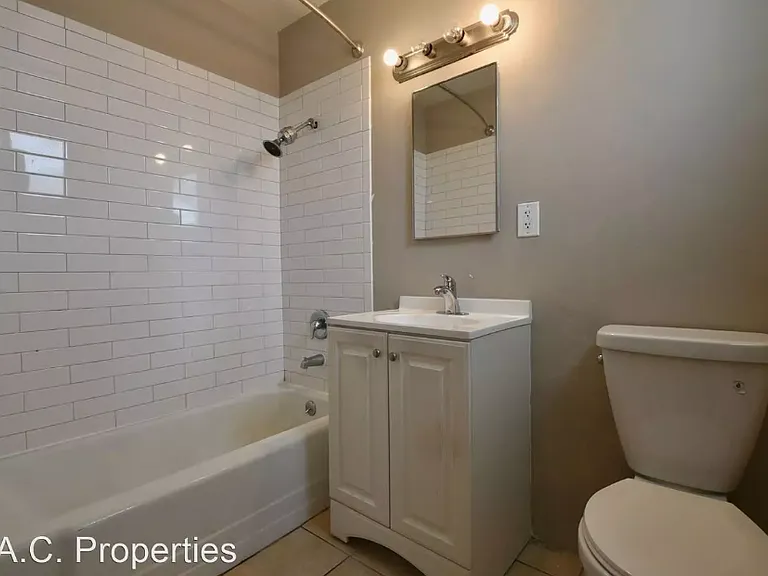 10645 Valley Spring Ln — Photo 7