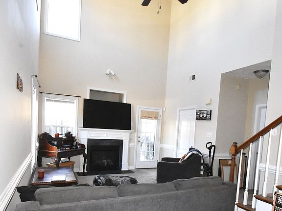 4th image of 3071 Candlelight Dr
