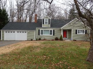 12 Lorma Ave, Trumbull, CT 06611