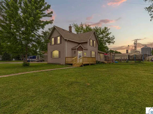 321 Ash Ave N, New Richland, MN 56072