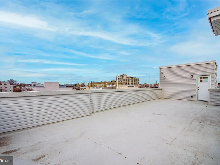 1230 N Marshall St #3R — Photo 10