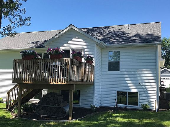 2nd image of 11830 Hickoryrow Dr