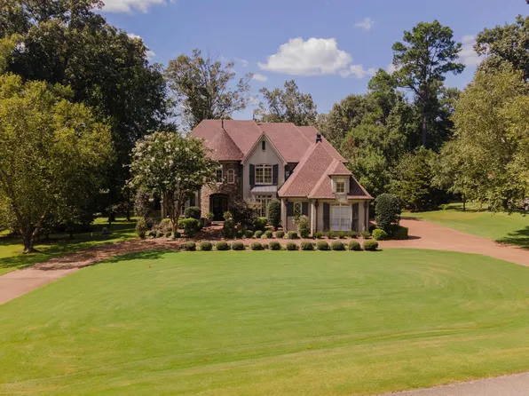 200 Aston Hall Dr, Eads, TN 38028