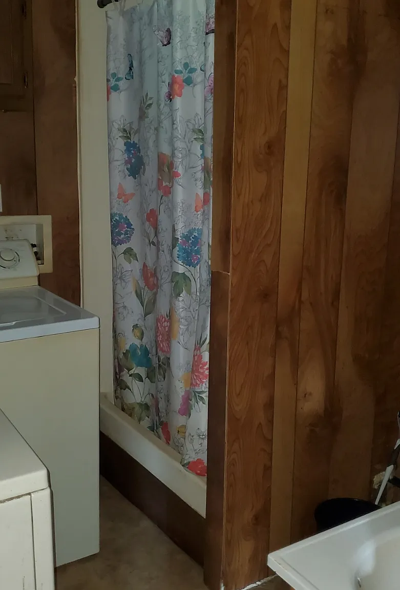2270 Harper Road - C — Photo 3