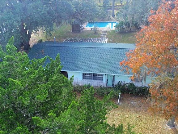 2nd image of 307 Oakwood Ln