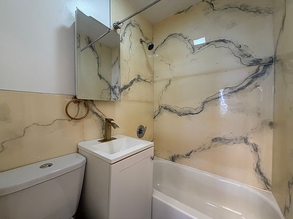5th image of 188 South St APT 1