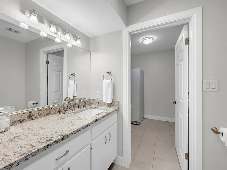 415 Horseshoe Bay North Blvd — Photo 17