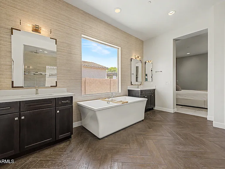 3813 E Fairfield St — Photo 27