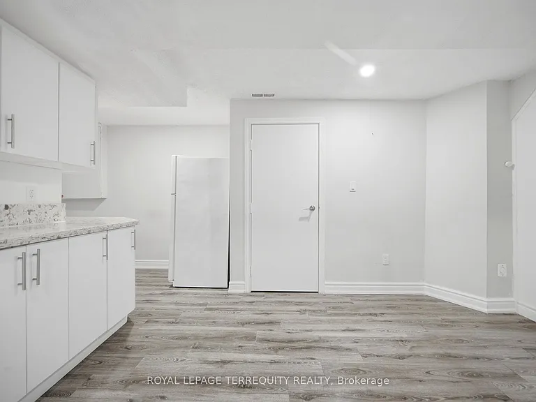 28 Pennsylvania Ave #LOWER LEVEL — Photo 11