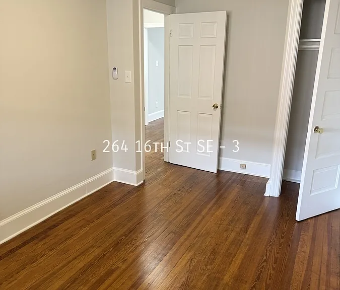264 16th St SE #3 — Photo 13