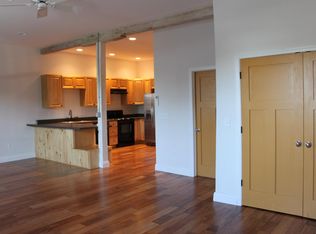 424 E North St APT 1, Carlisle, PA 17013