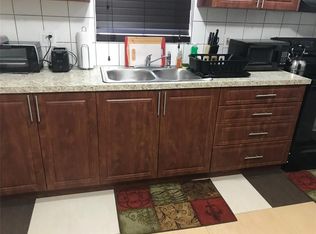 161 NW 164th St #5, Miami, FL 33169