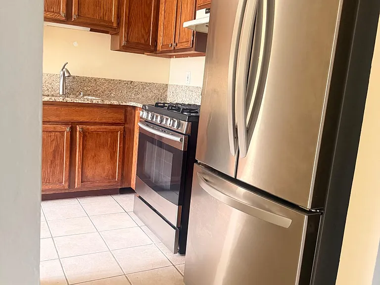 133 River Bank Dr — Photo 3