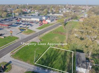 242 Watson Ln, Centralia, IL 62801