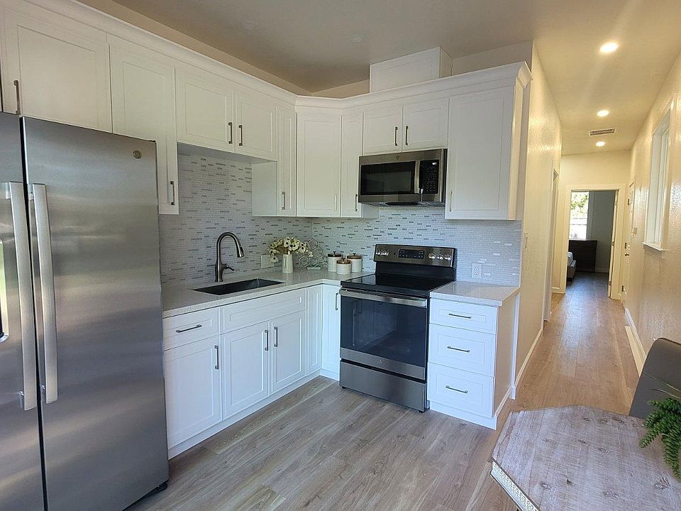 1st image of 325 Pikes Ct #B