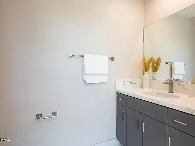 3682 Harriman Ave #3 — Photo 9