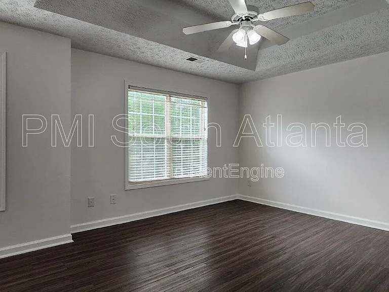 588 Hunnicutt Rd SE — Photo 28