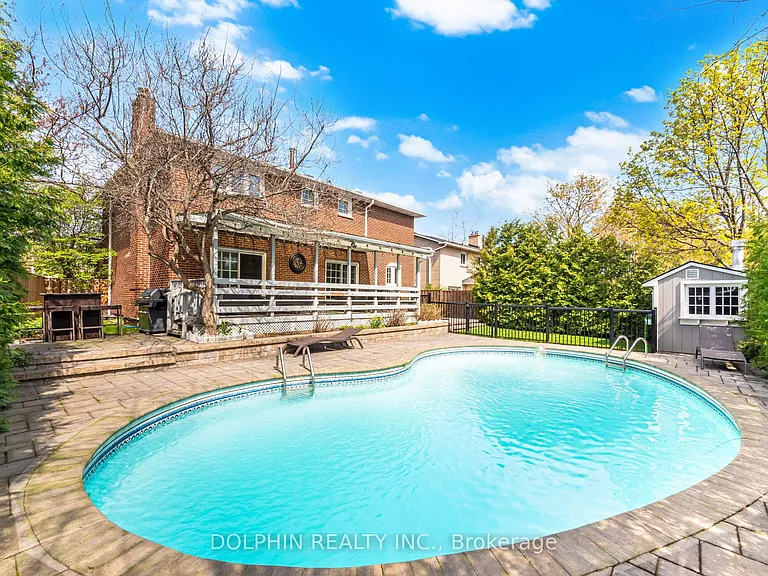 1090 Vanier Dr — Photo 18